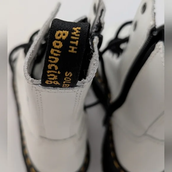 Dr. Martens AirWare Jadon Quad Retro 8-Eye Leather Platform Boot - Picture 10 of 12